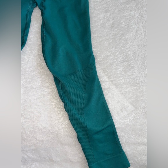 LuluLemon Athletica Size 2 Cropped leggings - Picture 4 of 5